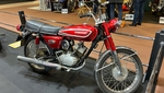 Ensuite une Kawasaki 100